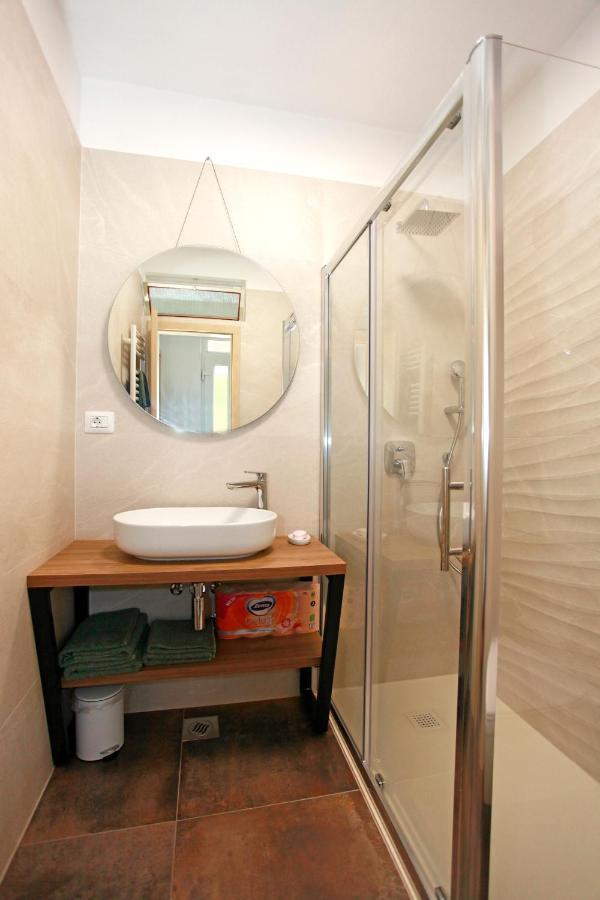 Viridis Apartment Pula Bagian luar foto