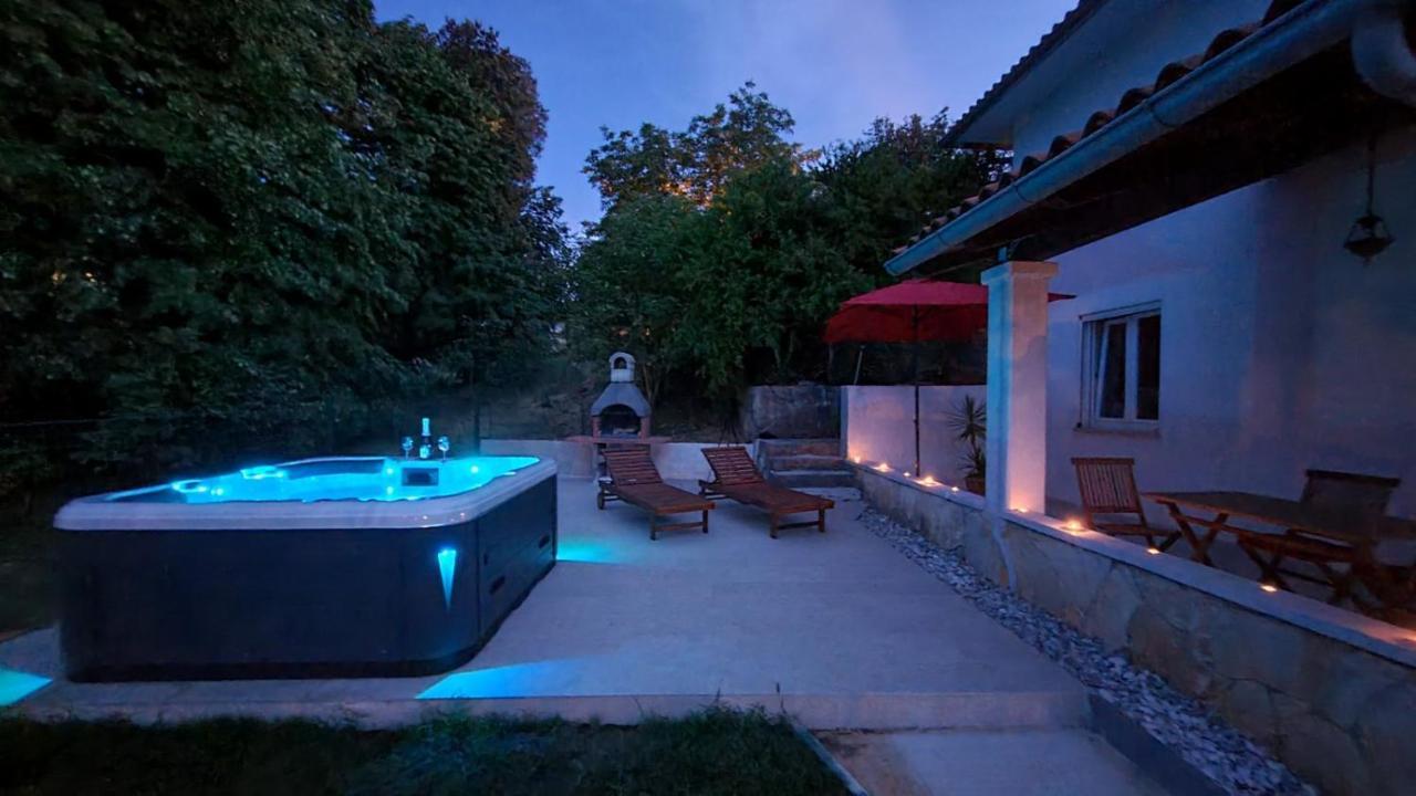 Viridis Apartment Pula Bagian luar foto